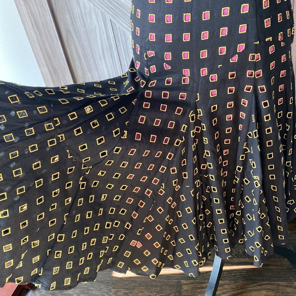 Gorgeous and hot DVF dress - so fun for the summer - dress up or down EUC - Picture 12 of 16